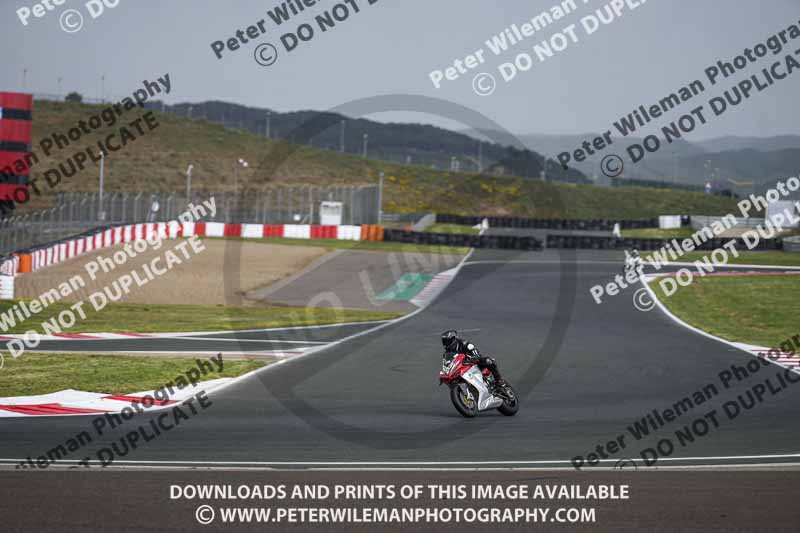 cadwell no limits trackday;cadwell park;cadwell park photographs;cadwell trackday photographs;enduro digital images;event digital images;eventdigitalimages;navarra;no limits trackdays;peter wileman photography;racing digital images;trackday digital images;trackday photos